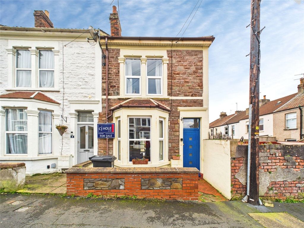 Property photo 2 of 19 Picture No. 16