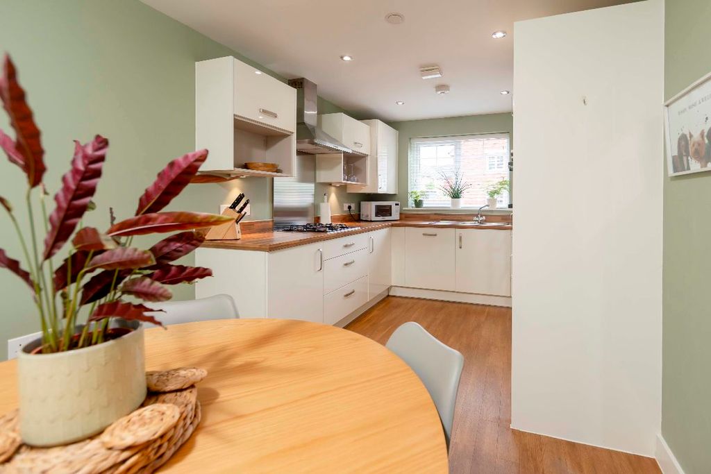 Property photo 1 of 34