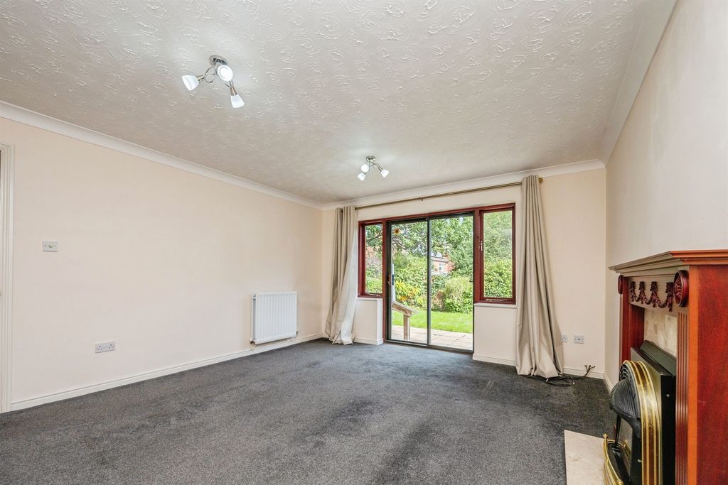 Property photo 3 of 26