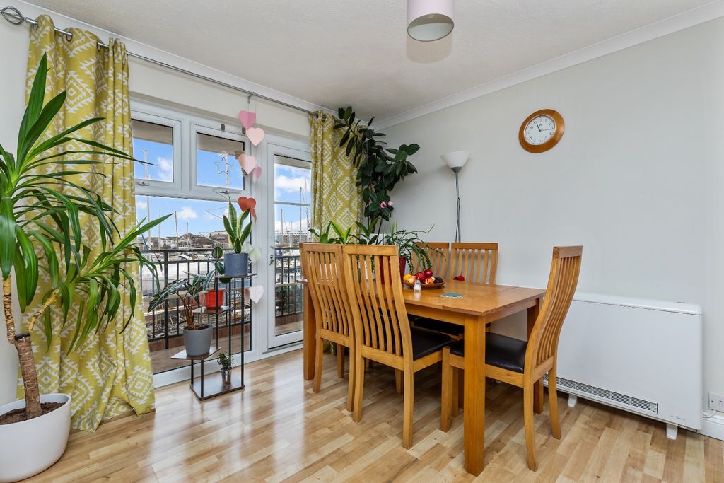 Property photo 3 of 9 4729376