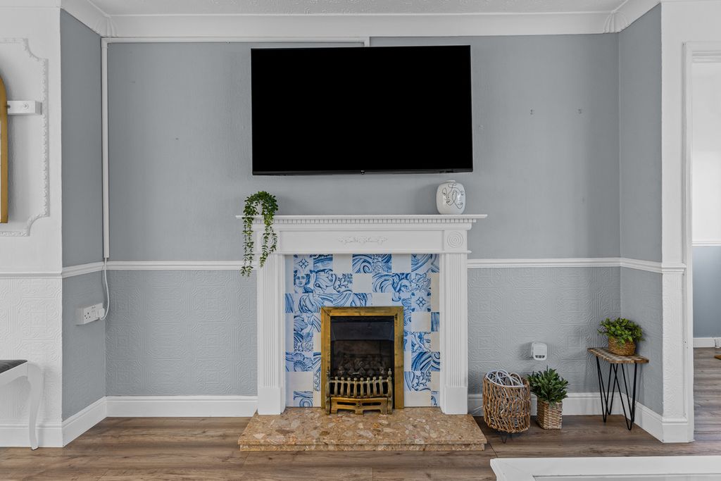 Property photo 3 of 31