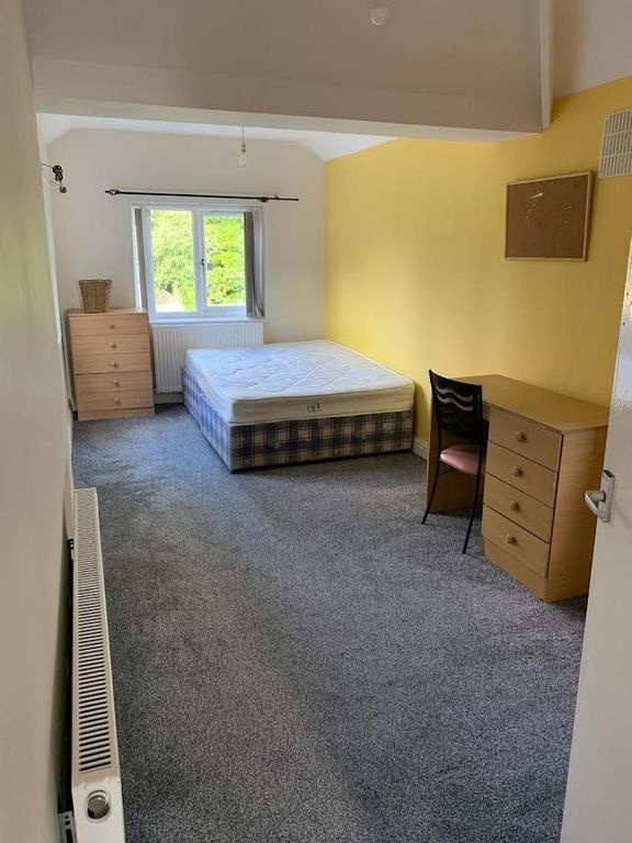 Property photo 1 of 9 Bright, Long Bedroom With A Double Bed, Desk And c...