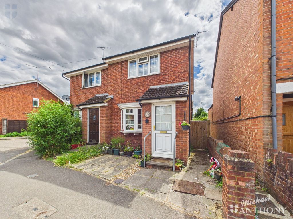 Property photo 1 of 10 Cam03852G0-Pr0716-Still013