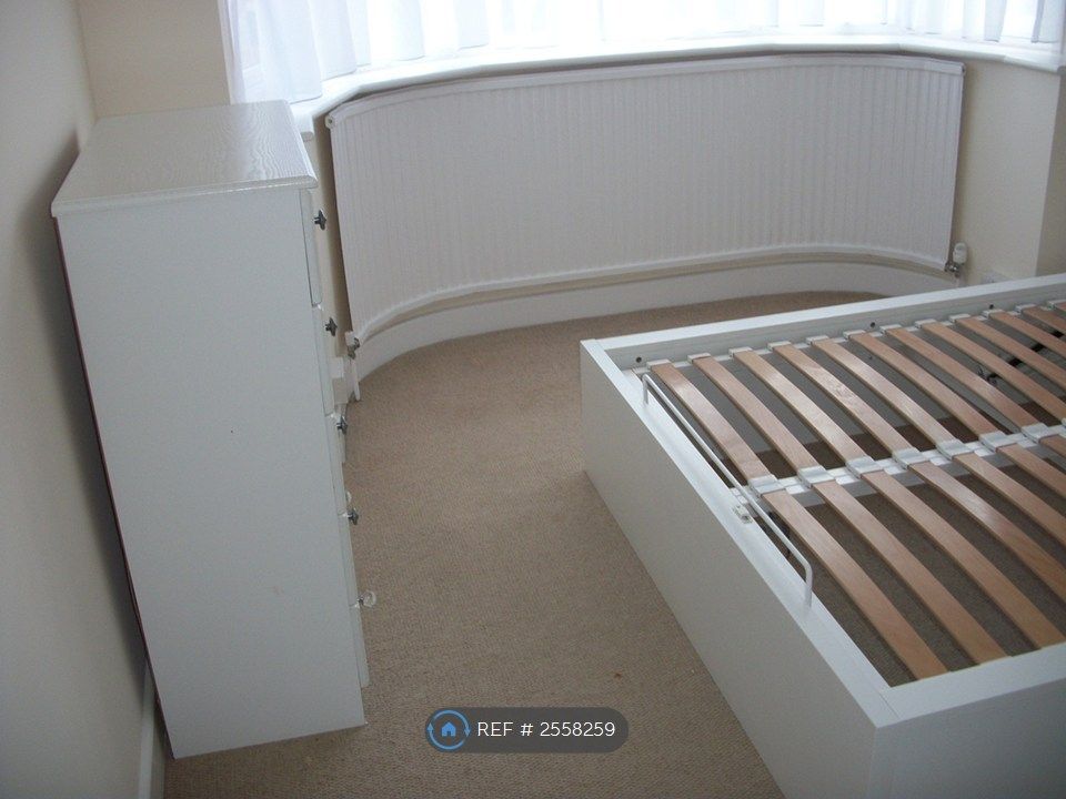Property photo 3 of 32