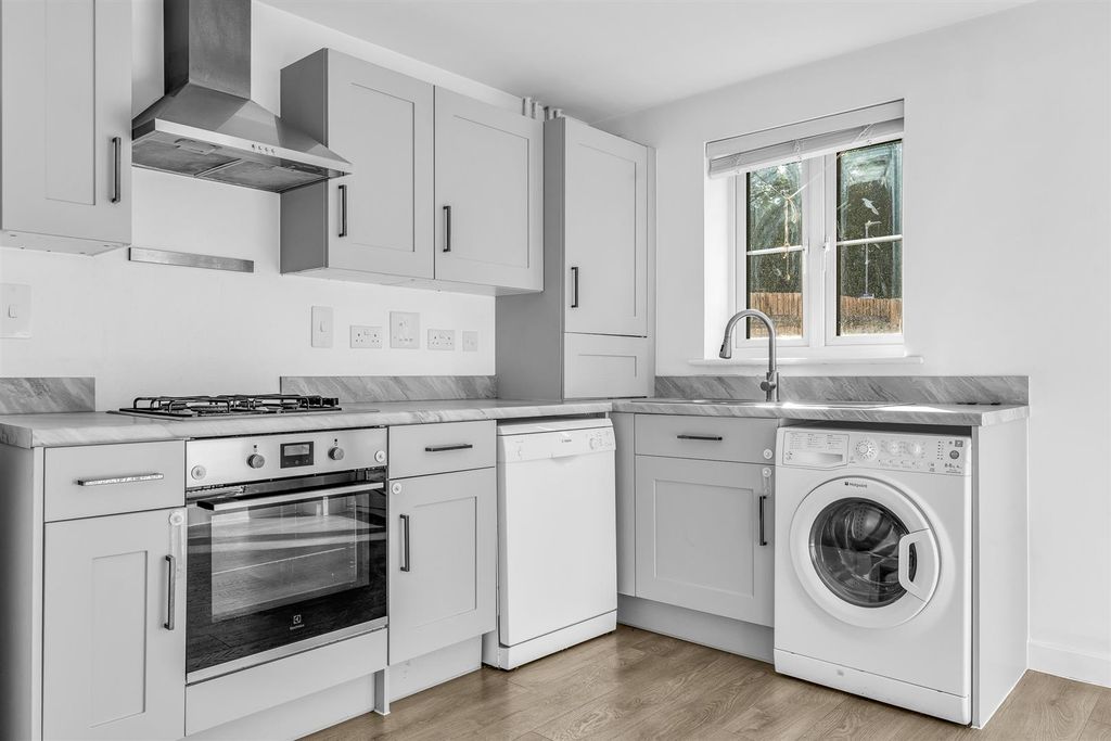 Property photo 3 of 19 Internal-5.Jpg
