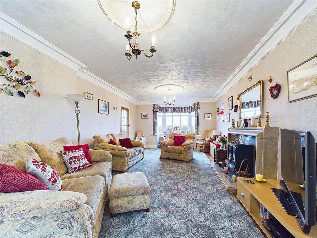 Property photo 3 of 54 Cam04884G0-Pr0021-Still017.Jpg