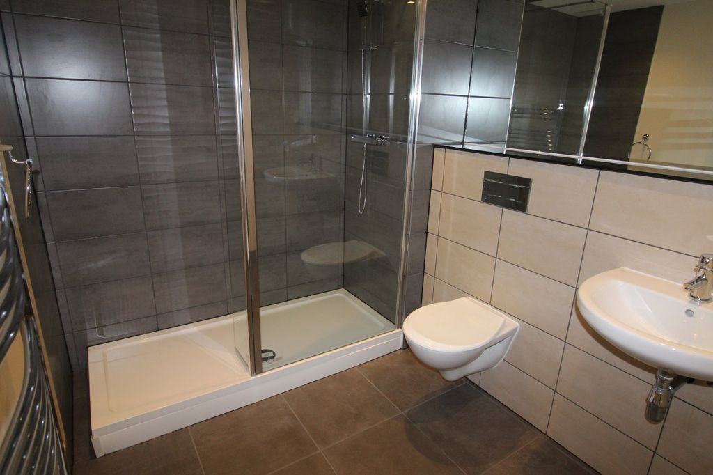 Property photo 2 of 7 Shower Room