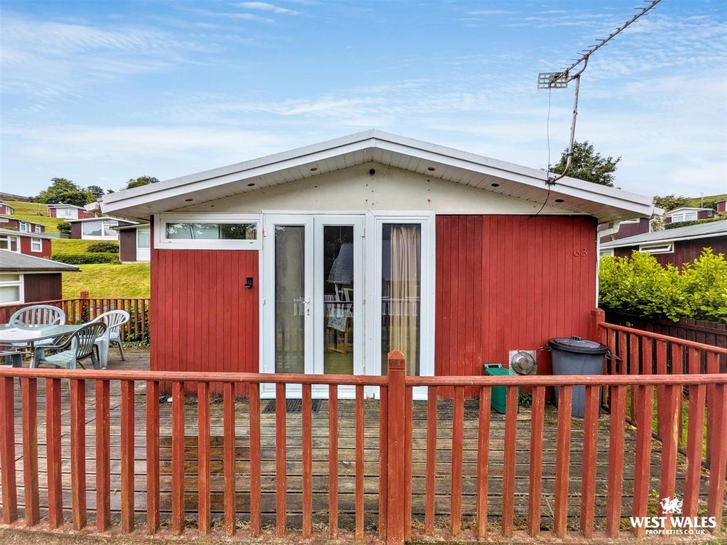 Property photo 1 of 15 9096.Jpg