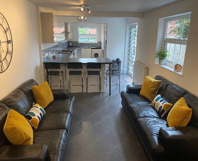 Property photo 3 of 12 Commual Area