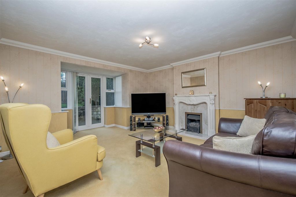 Property photo 2 of 34 Living Room:
