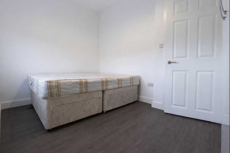 Property photo 3 of 10 Photo 6