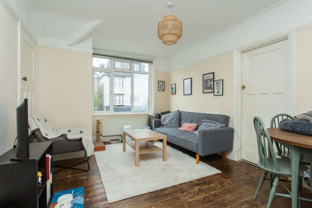 Property photo 2 of 13 Picture No. 02