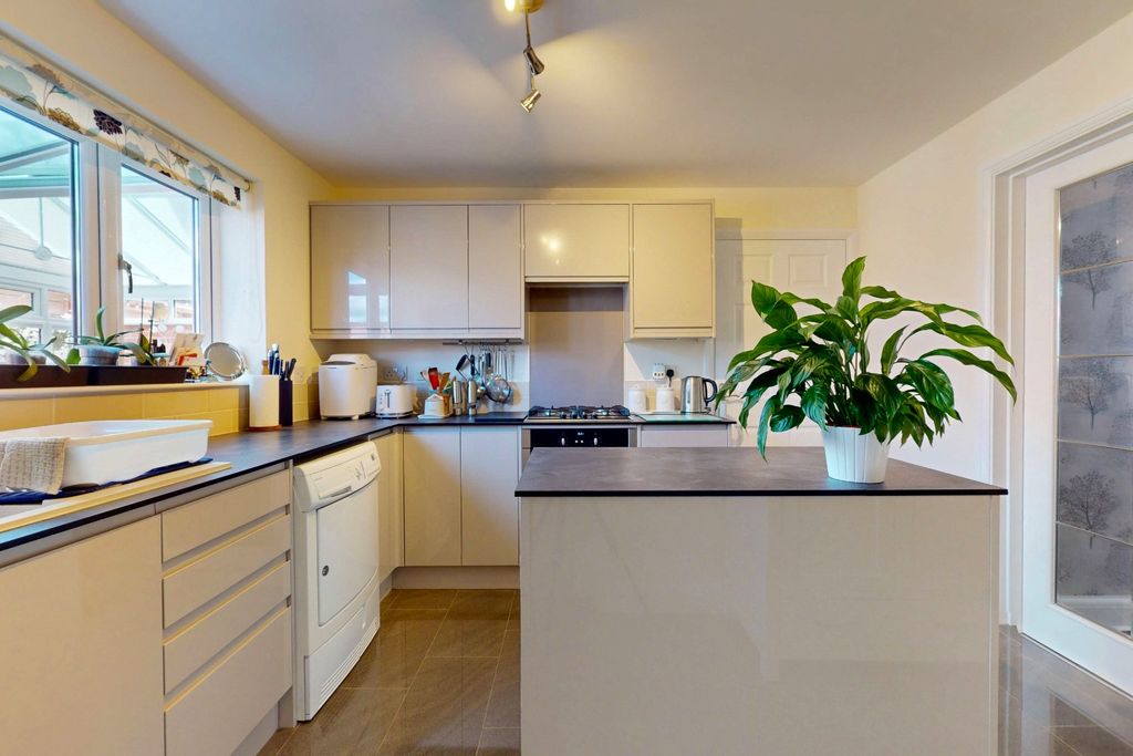 Property photo 2 of 35 5119112