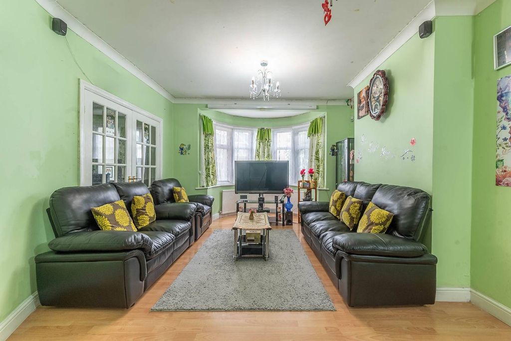 Property photo 1 of 16