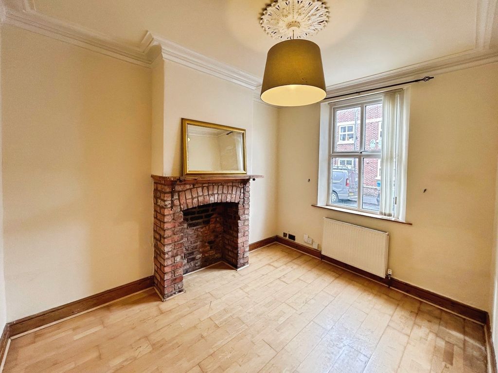 Property photo 2 of 13 Picture No. 17