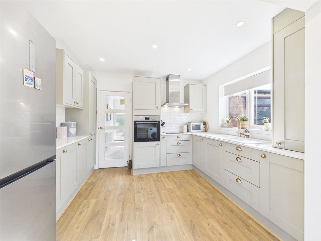 Property photo 3 of 24 Picture No. 48