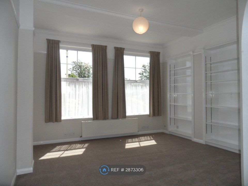 Property photo 2 of 7 Sitting Room