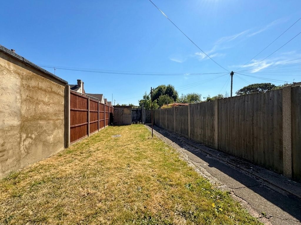 Property photo 3 of 14