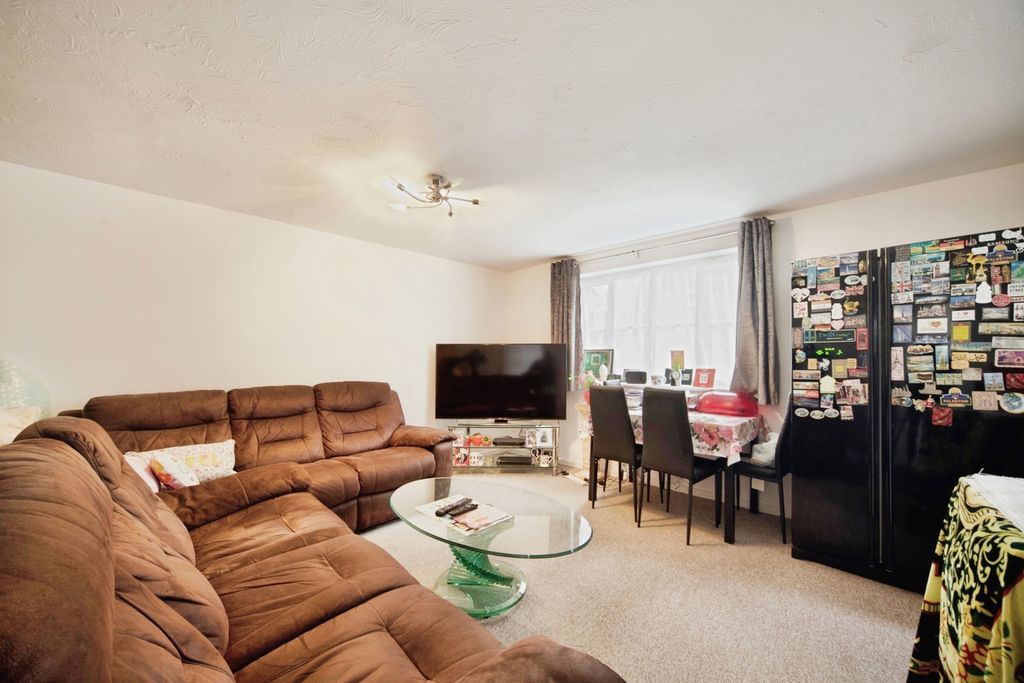 Property photo 3 of 12 Photo