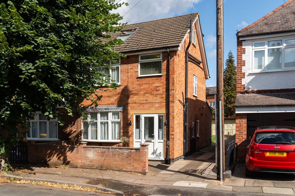 Property photo 1 of 37