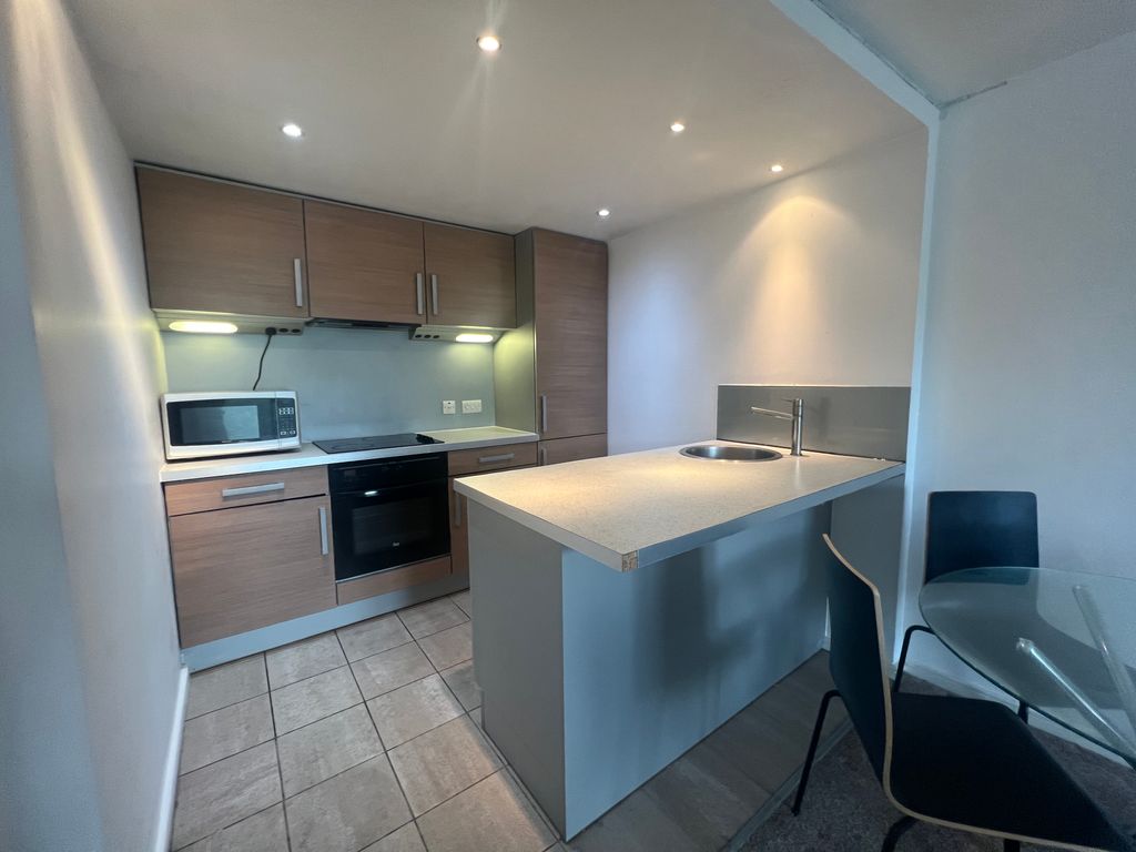 Property photo 2 of 7 Kitchen