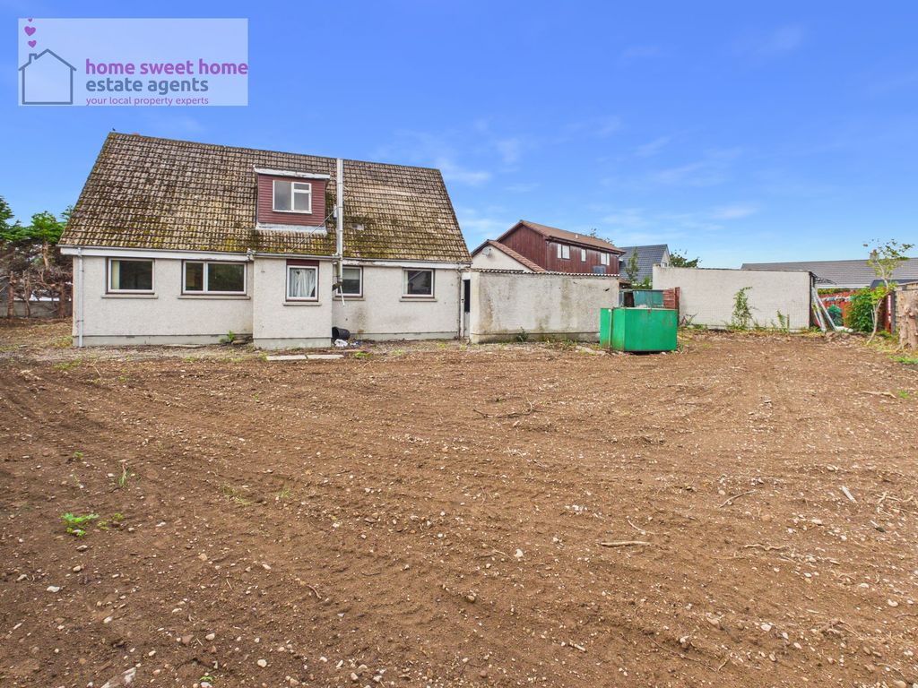Property photo 2 of 27