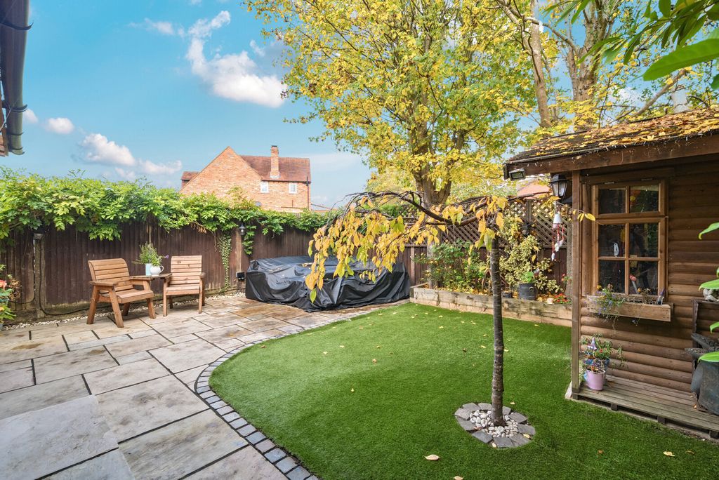 Property photo 2 of 17 Garden