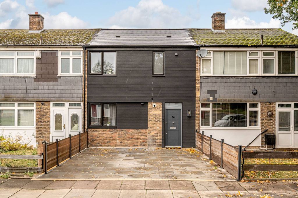 Property photo 2 of 16