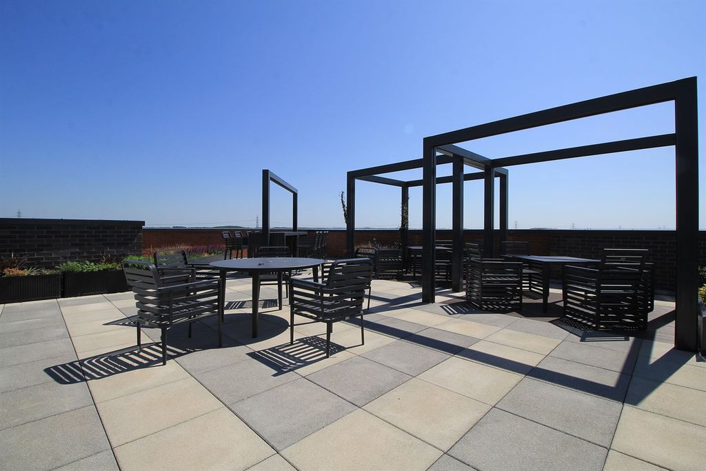 Property photo 1 of 42 Rooftop Terrace