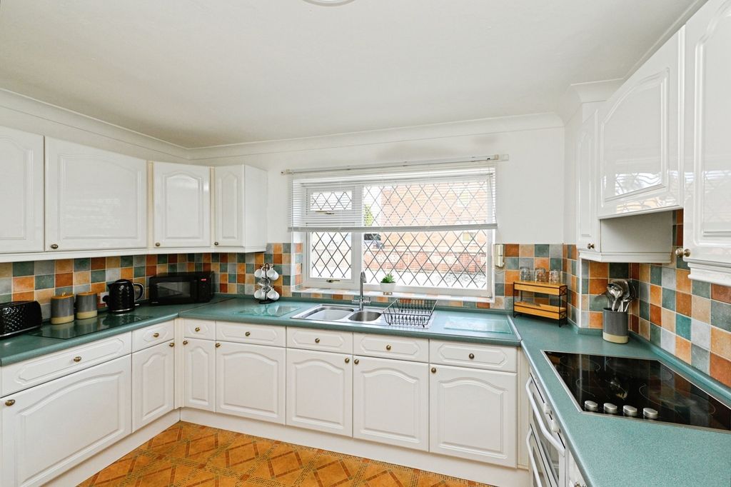 Property photo 2 of 13 Pbox-Img.Jpg