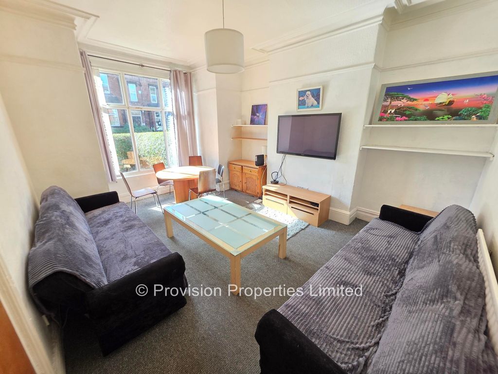 Property photo 1 of 9 Photo