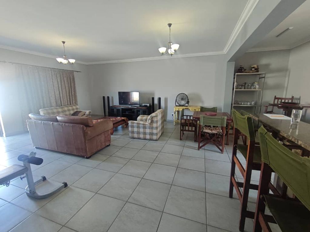 Property photo 3 of 22