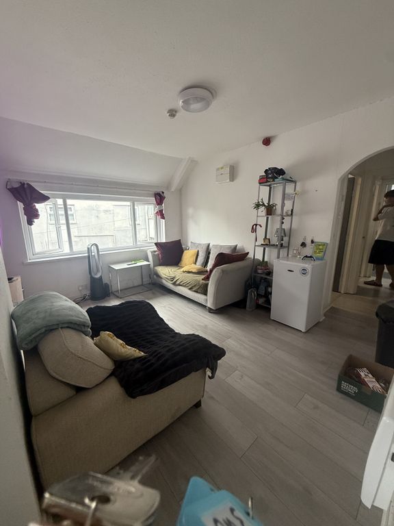 Property photo 3 of 4