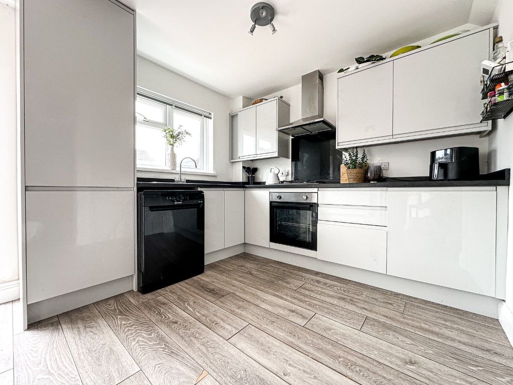 Property photo 3 of 29 5427985