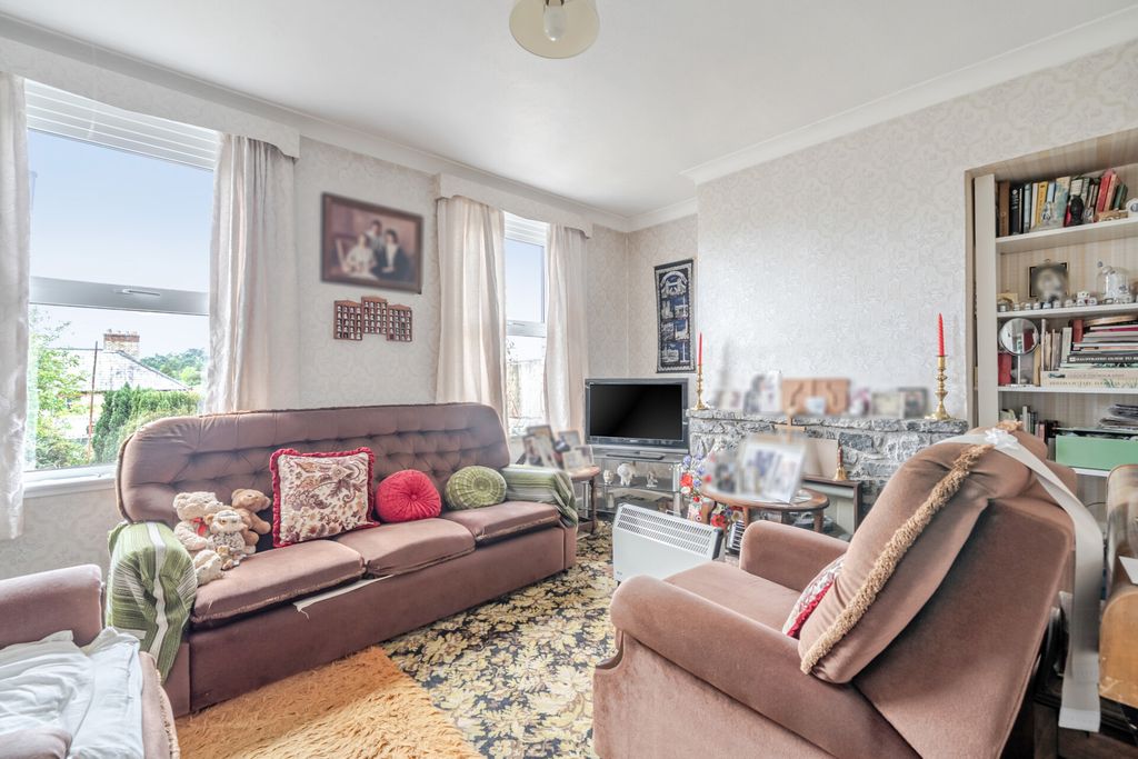 Property photo 2 of 16 1501798-6-6A747Fa...