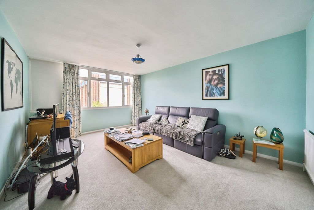 Property photo 3 of 14 Pbox-Img.Jpg