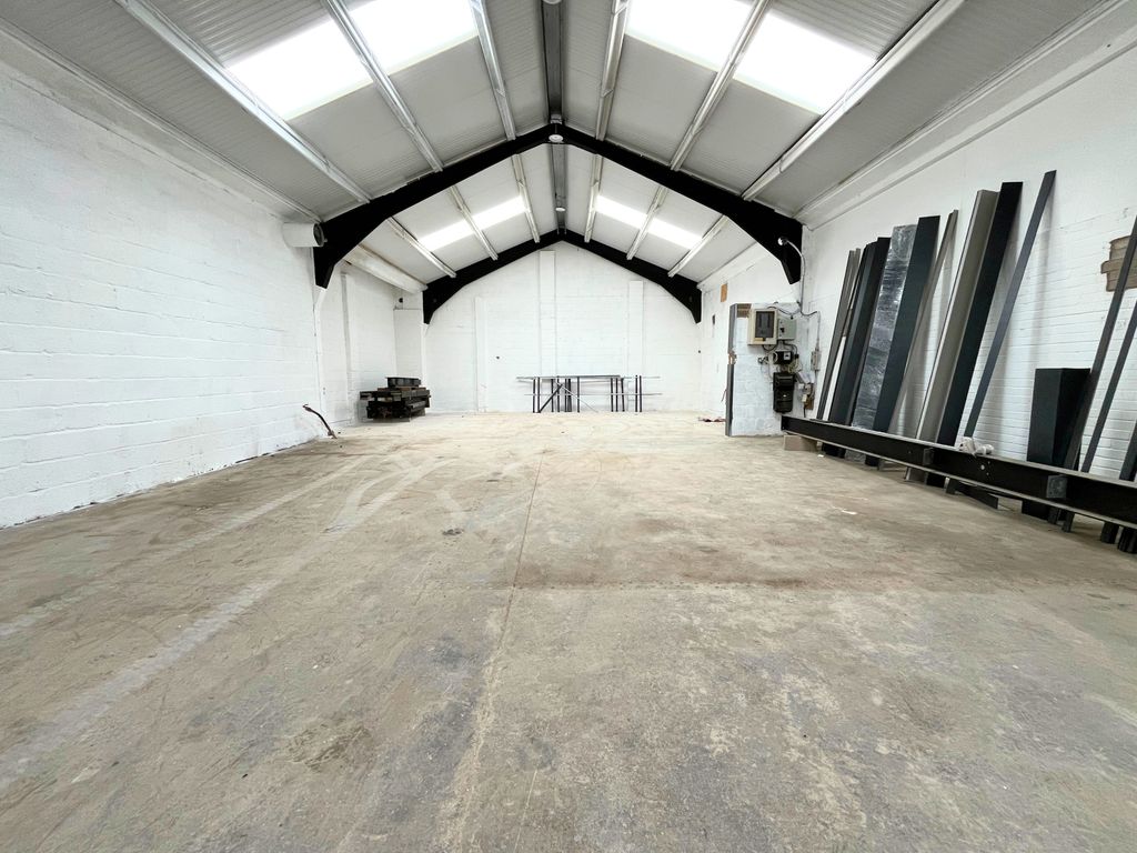 Property photo 2 of 5 Gallery