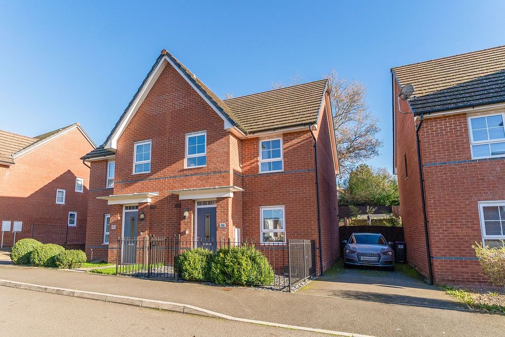 Property photo 1 of 25