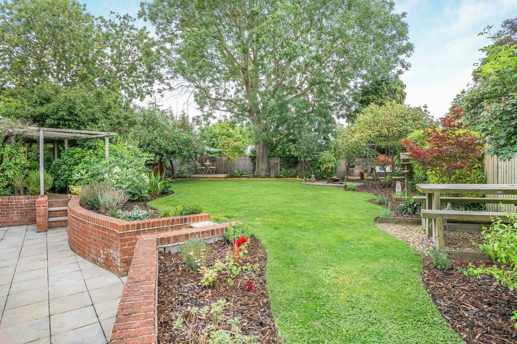 Property photo 3 of 33