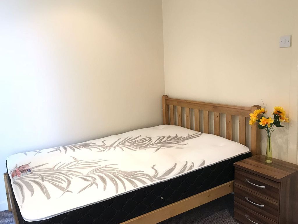 Property photo 3 of 6