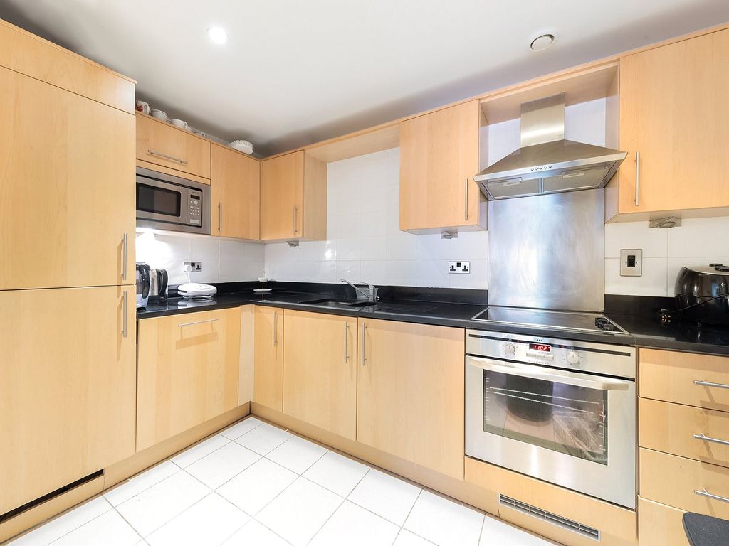 Property photo 2 of 11 Monck Street Sw1P