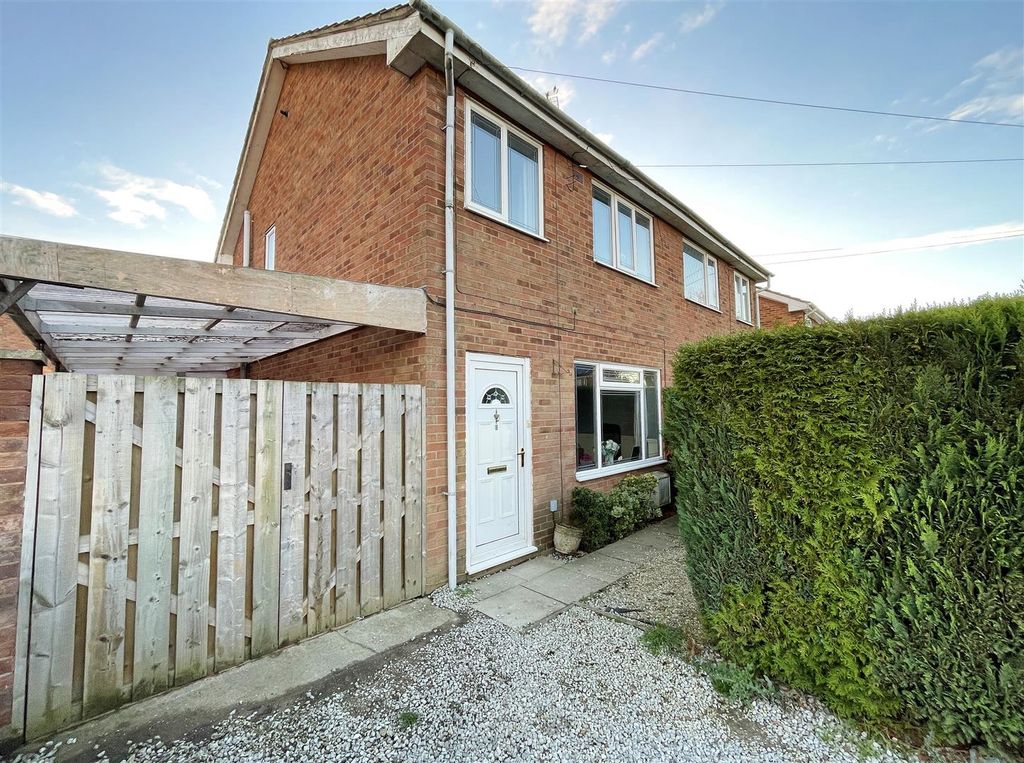 Property photo 1 of 20 Front External