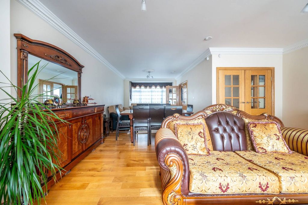 Property photo 3 of 21