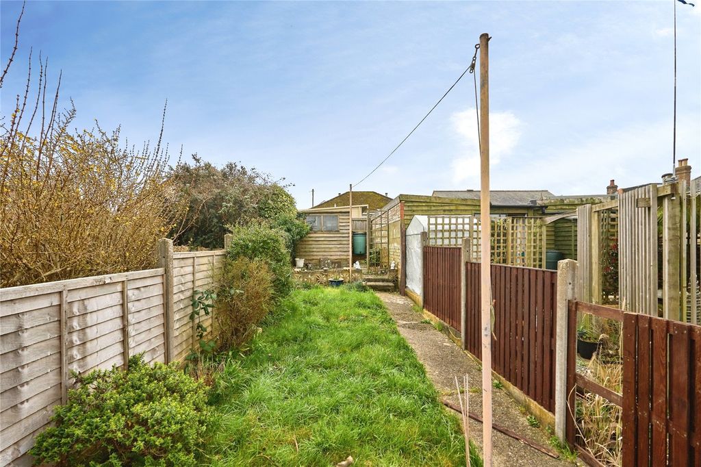 Property photo 2 of 11 Garden