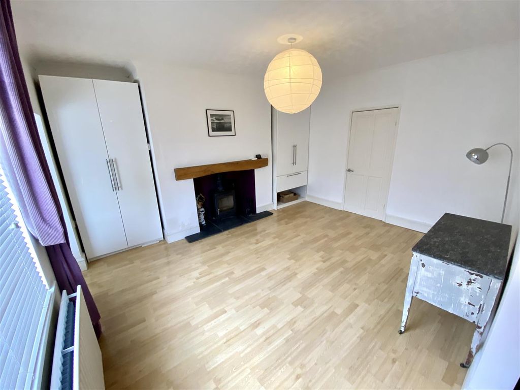 Property photo 3 of 16 Dining Room