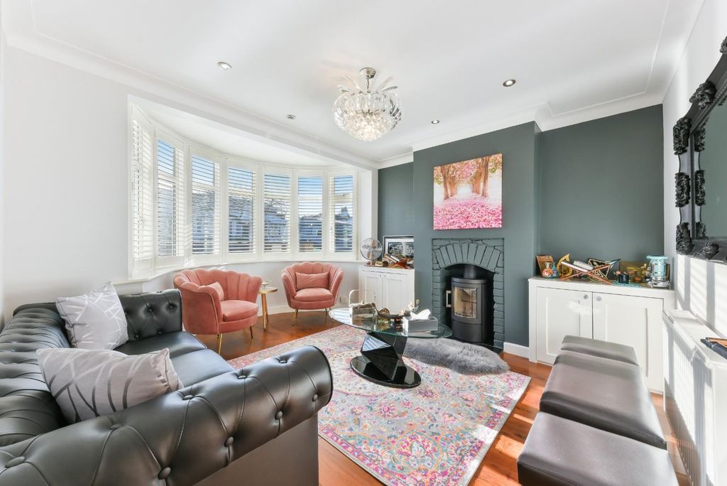 Property photo 2 of 17 Palmersfield Road