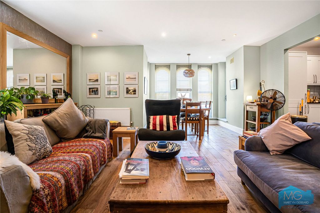 Property photo 2 of 18 Picture No. 05