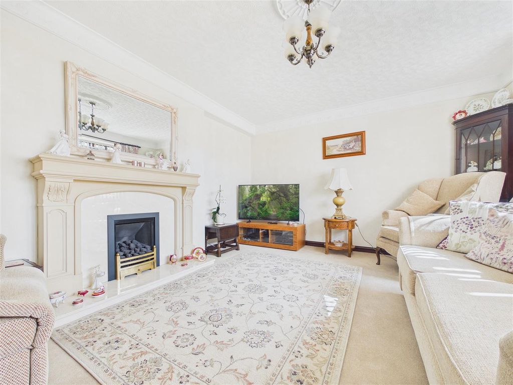 Property photo 2 of 13 Cam01407G0-Pr0153-Still005.Jpg