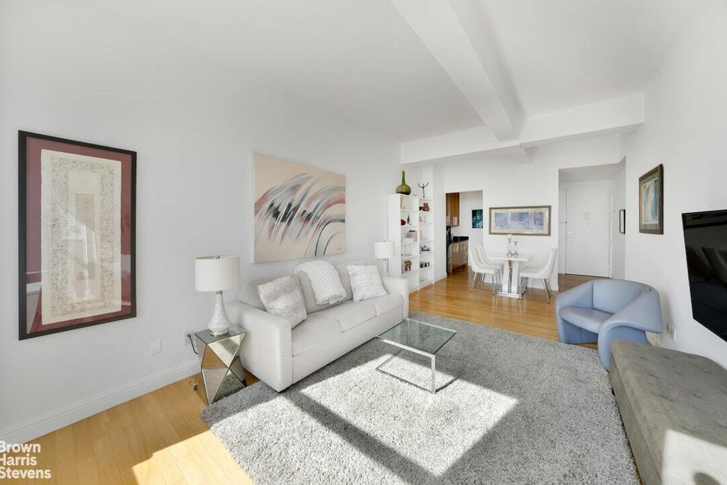 Property photo 3 of 12 <Alttext/>