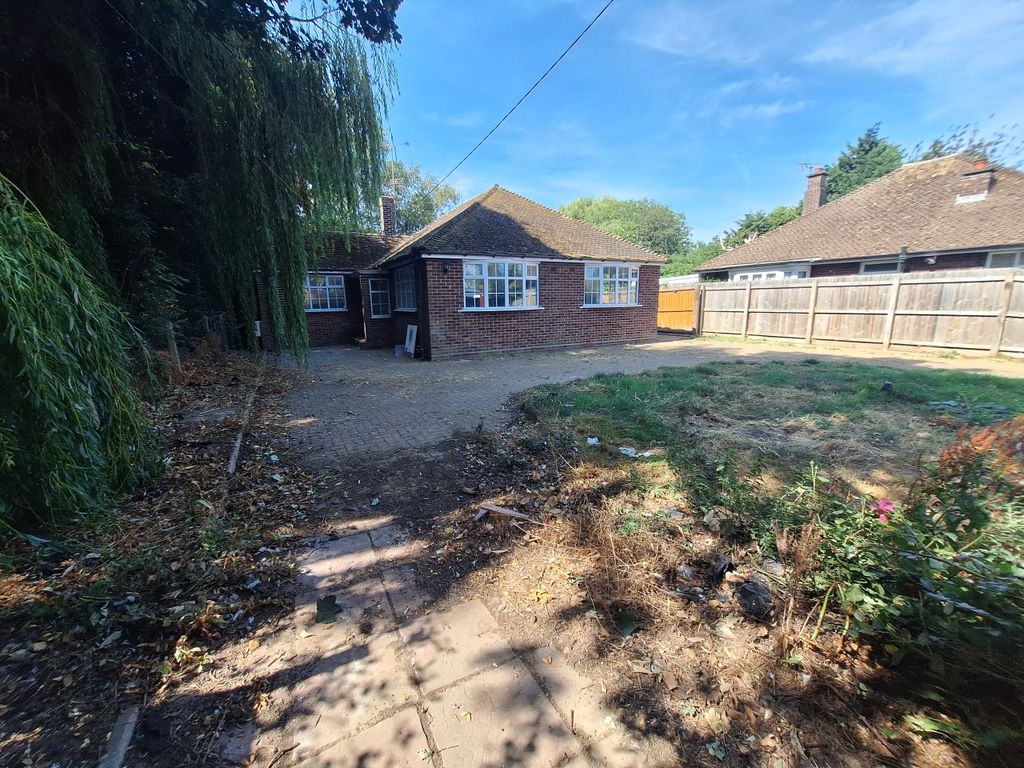 Property photo 2 of 21 67 Gedney Road